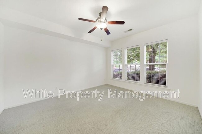 Building Photo - 15011 Santa Lucia Dr