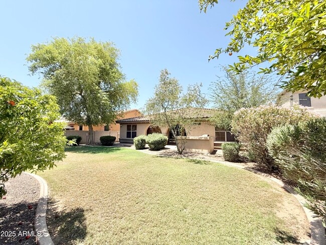 Building Photo - 2849 E Fandango Dr
