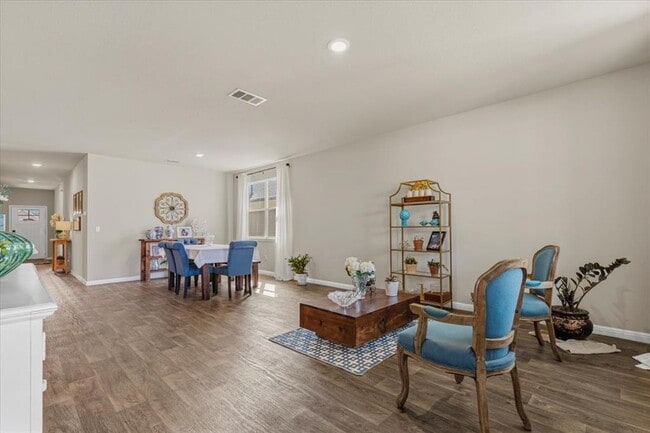 Building Photo - 112 Rainmaker Cv