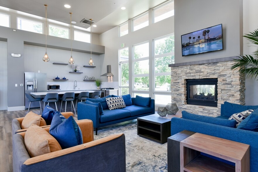 The Arbors at Antelope 3700 Navaho Dr Antelope CA 95843 Apartment