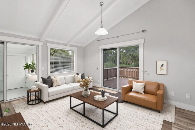 Building Photo - 5609 Hyde Park Cir