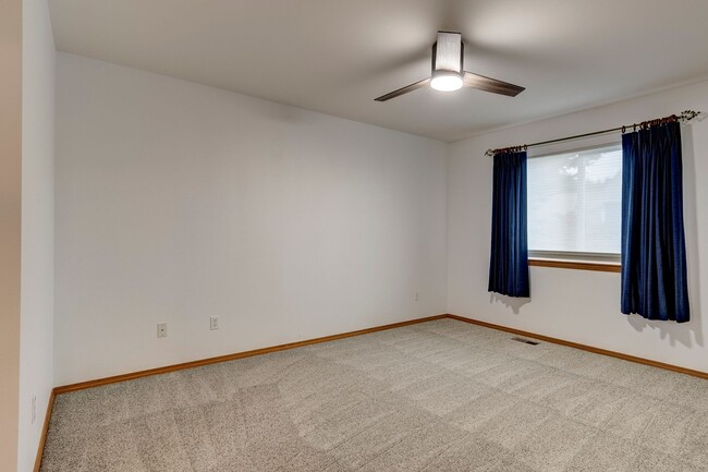 Building Photo - 2 Bd 2 Bath Home in 55+ Community