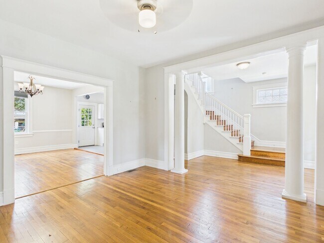 Building Photo - 3302 Garland Ave