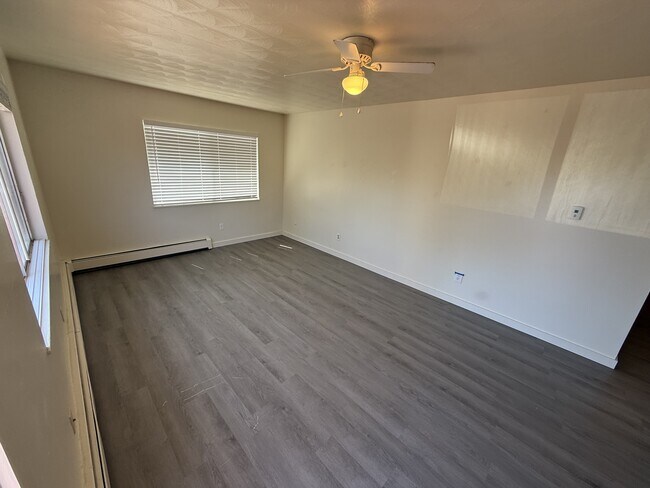 Building Photo - 1231 Pleasant Acres Dr