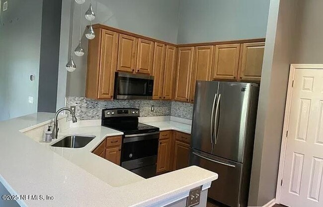 Building Photo - 1806 Forest Creek Dr