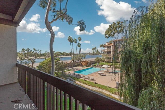 Building Photo - 7235 Marina Pacifica Dr S