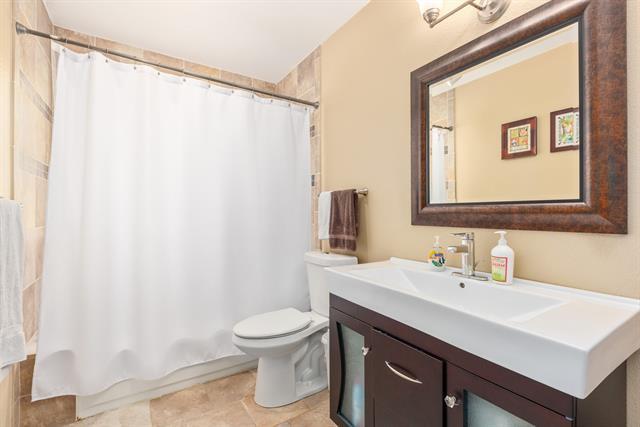 Building Photo - 6803 Blessing Dr