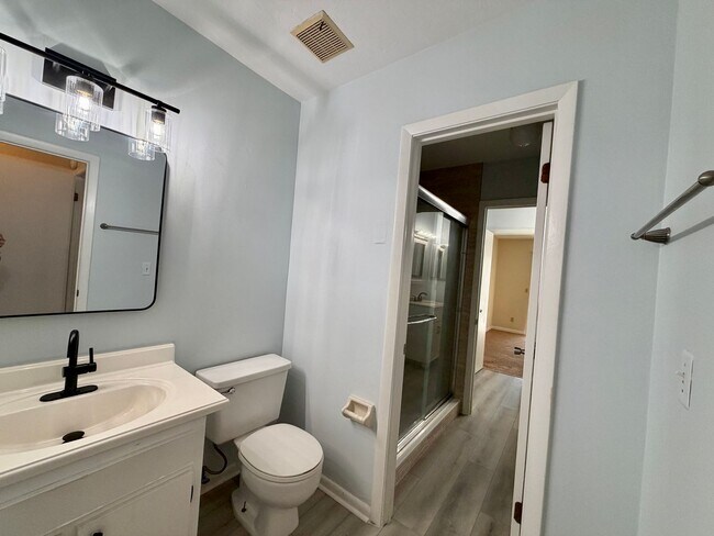 Building Photo - 4411 SW 34th St