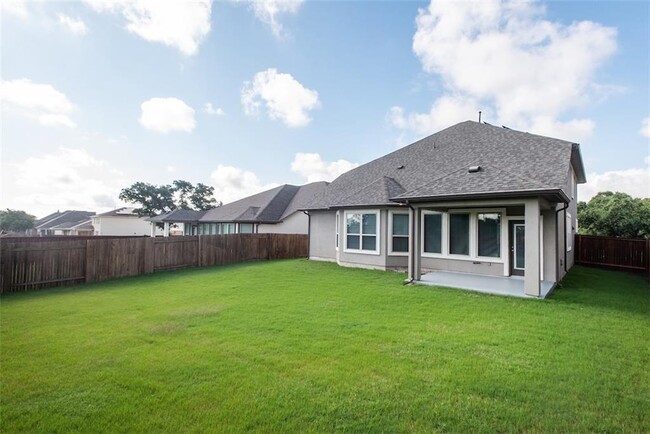 Building Photo - 15804 Cinca Terra Dr
