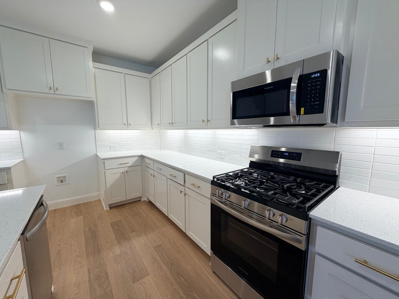 kitchen - 4809 Lunker St