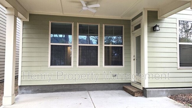 Building Photo - 112 Concordia Woods Dr