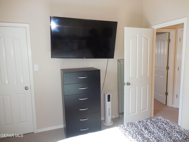 Building Photo - 12572 Paseo Lindo Dr