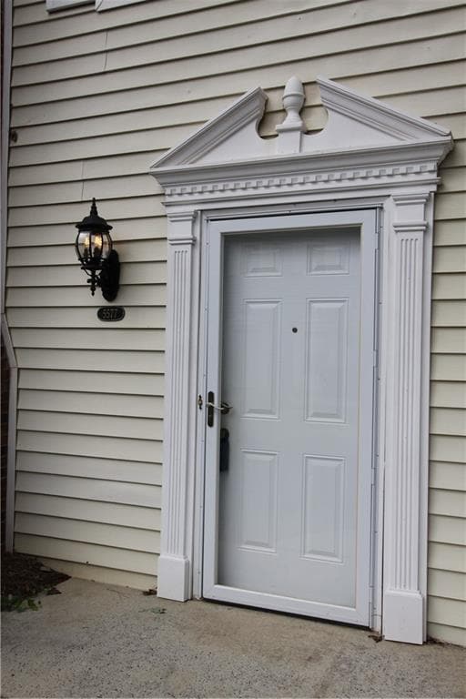 Building Photo - 5577 Clover Rise Ln