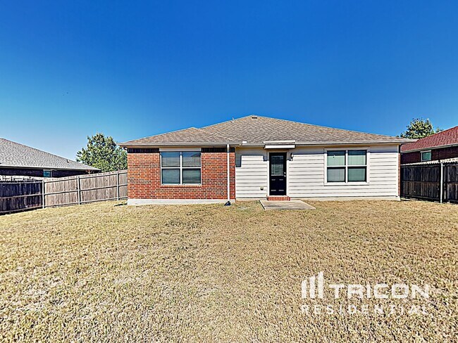 Building Photo - 704 River Run Dr
