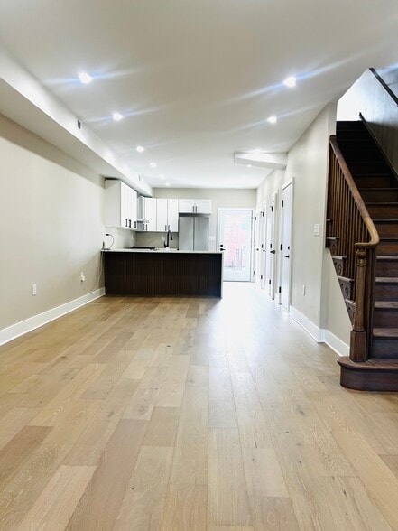 Building Photo - 5612 2nd Pl NW