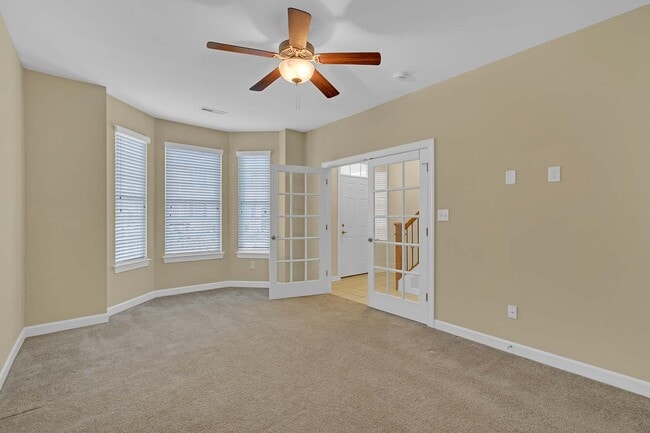 Building Photo - 112 Peyton Randolph Dr