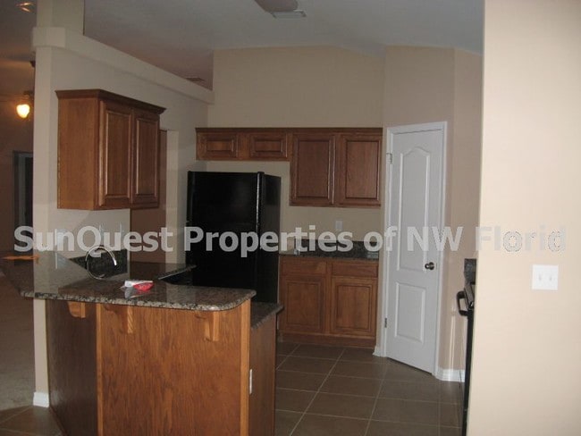 Building Photo - 4 Bedroom, all brick home in West Mobile