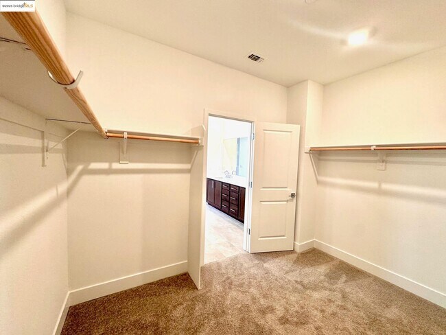 Building Photo - 2850 Talkeetna St