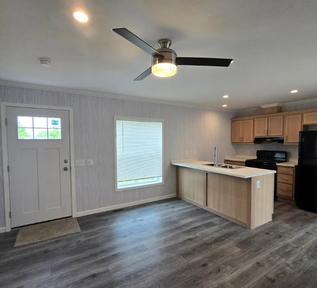 Building Photo - 509 Elmwood Ln