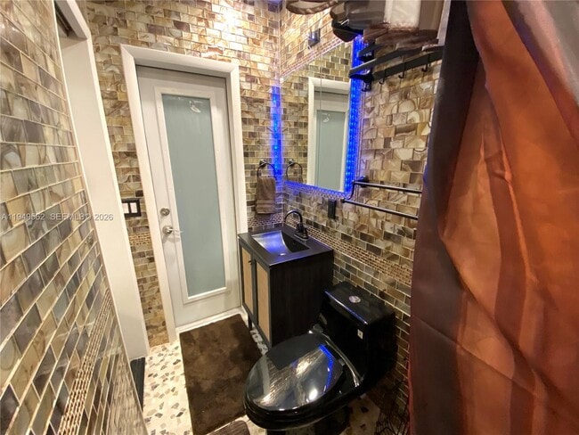 Building Photo - 5060 SW 43rd Terrace