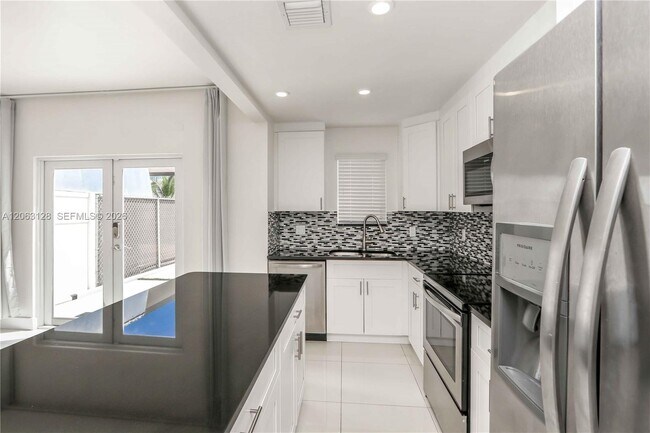 Building Photo - 26181 SW 135th Ct