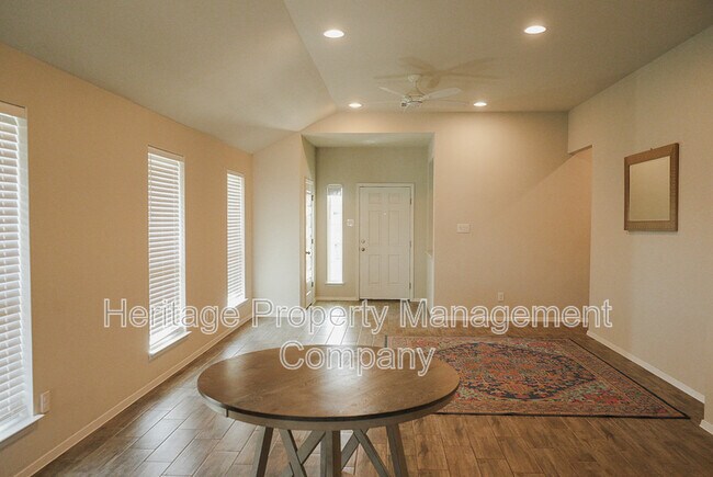 Building Photo - 139 Lyndon Dr