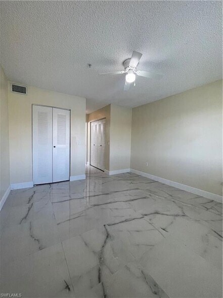 Building Photo - 1205 Wildwood Lakes Blvd