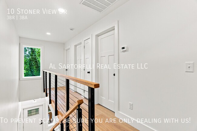 Building Photo - 10 Stoner View Rd