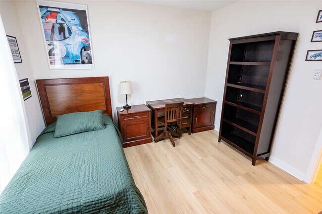 Building Photo - 42 S Waxberry Rd