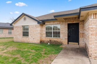 Building Photo - 109 Apple Ln