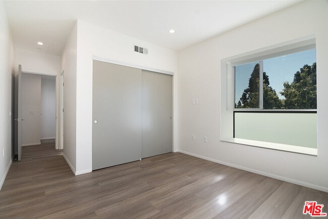 Building Photo - 4143 Madison Ave