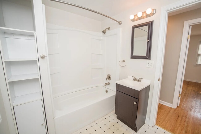 Building Photo - 350 Humboldt St