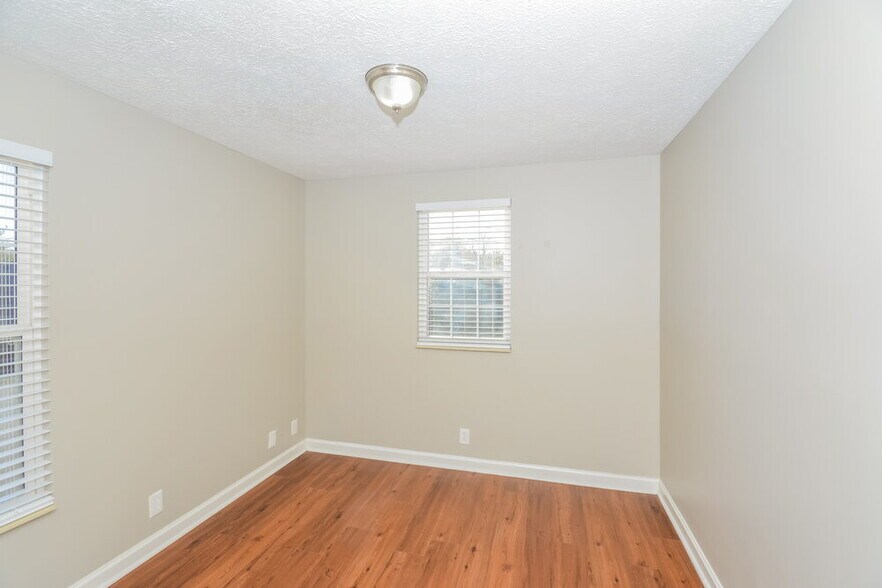 Building Photo - 4261 Chesney Glen Dr