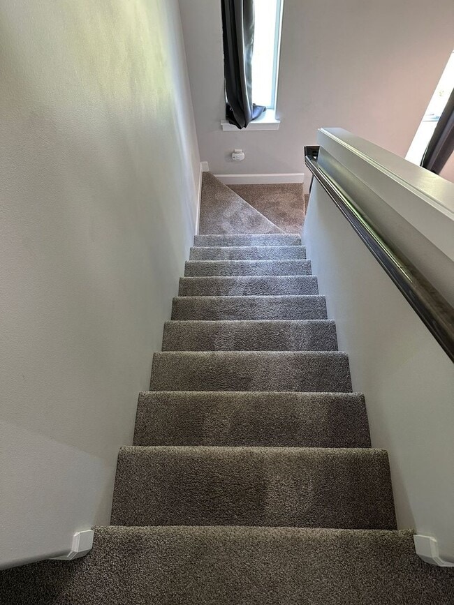 Building Photo - 6585 Beverly Hills Cir