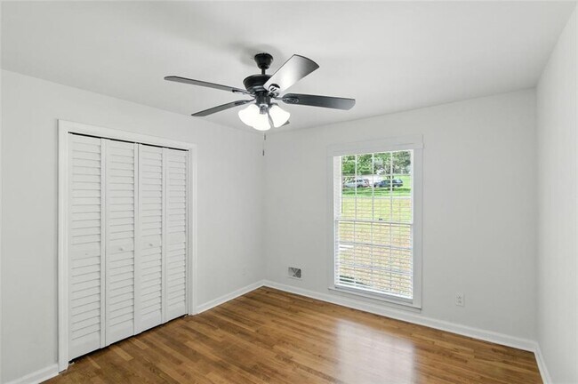 Building Photo - 1365 Renee Dr
