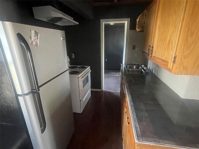 Building Photo - 621 Nowahy Ave