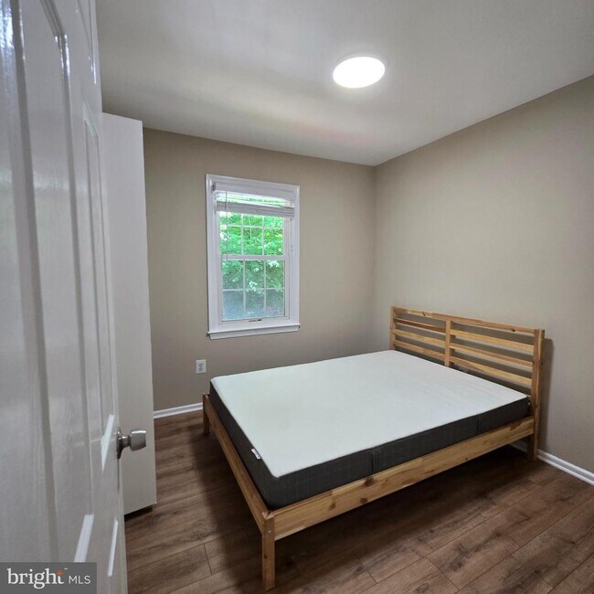 Building Photo - 5676 Kirkham Ct