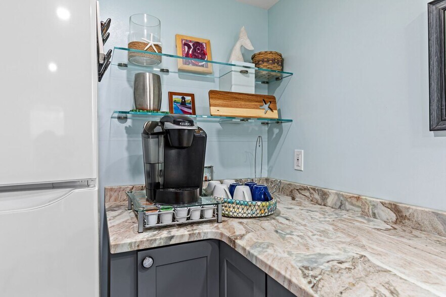 Building Photo - 31 Foote St