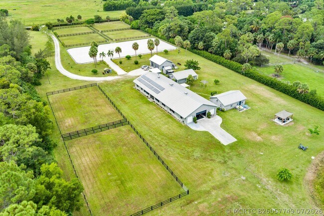 Building Photo - 2770 E Rd