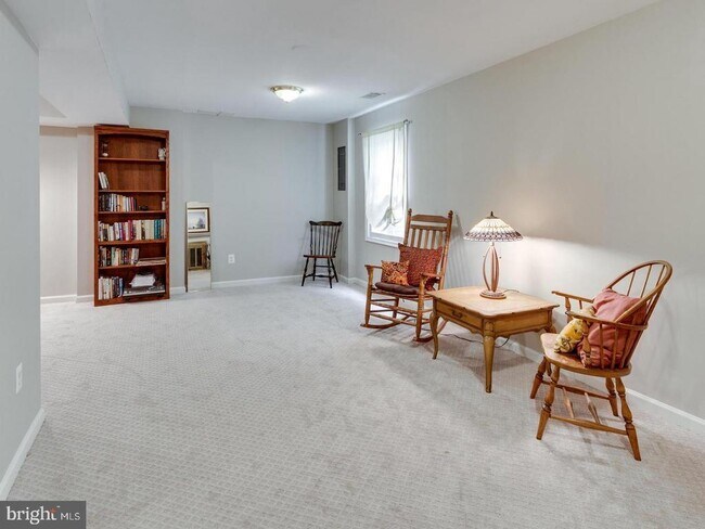 Building Photo - 3975 Wilcoxson Dr