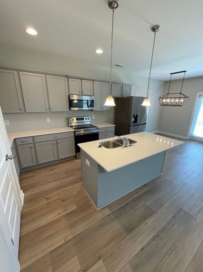 Building Photo - Home for Rent in Cullman, AL!! Available t...