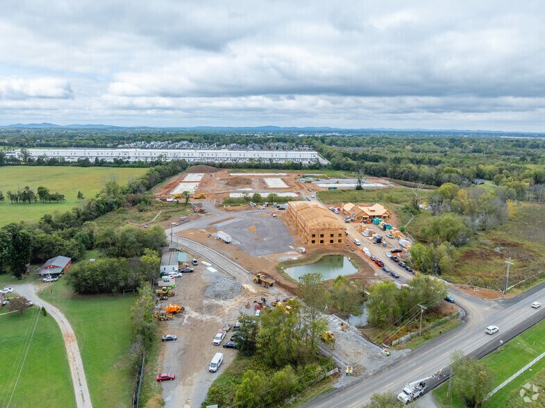 Building Photo - RENDER Manchester Farm