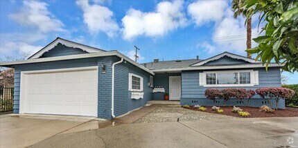 Building Photo - Charming 3-Bedroom Home in Prime Cambrian ...