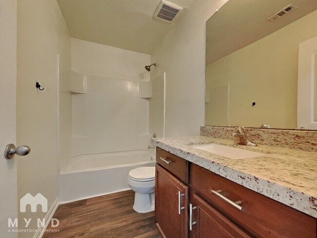 Building Photo - 6110 Coral Cv Rd