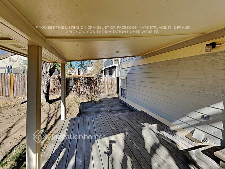 Building Photo - 624 Blackmore Pl