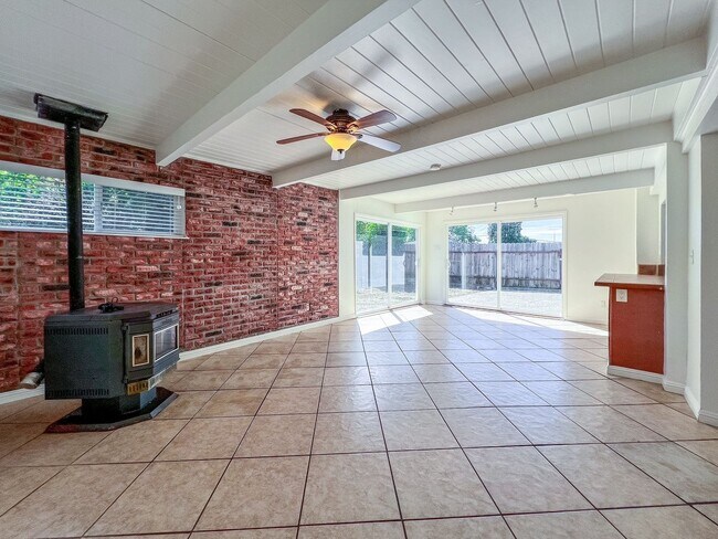 Building Photo - Renovated American Canyon Home Near Schools and Shopping Centers