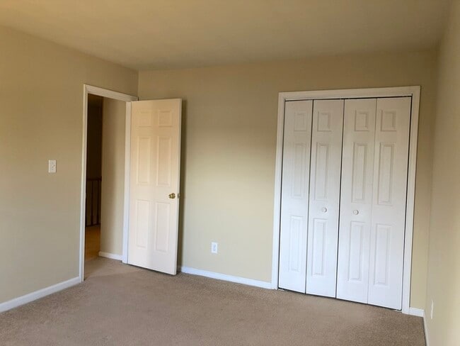 Building Photo - 1301 Whistle Town Ct