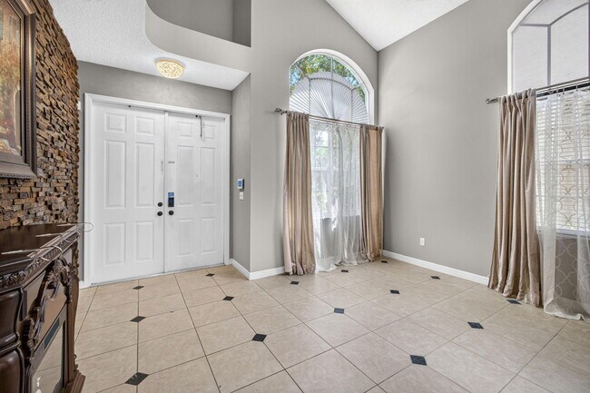 Building Photo - 1204 Oakwater Dr