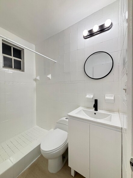 Building Photo - 2035 NW 26th St