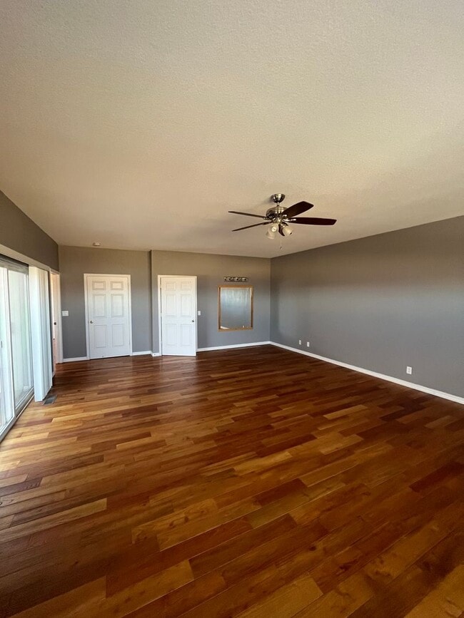 Building Photo - Beautiful sunridge house with breathtaking...